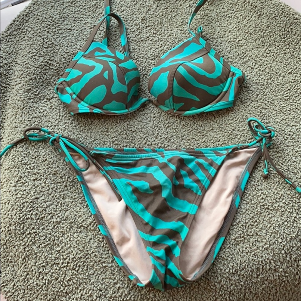 Victoria’s Secret zebra Bikini